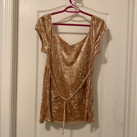 Crushed velvet peasant top - Picture 2 of 4